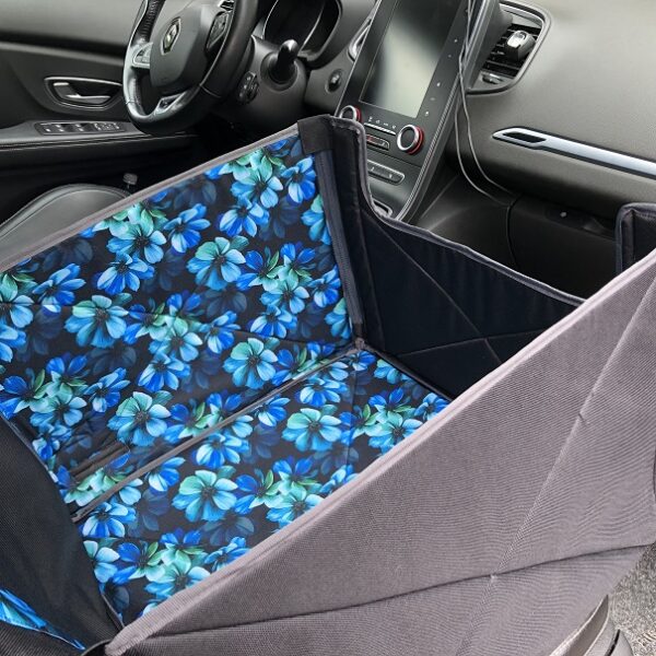 Mata samochodowa dla psa na przednie lub tylne siedzenie BOX profilowany czarna/kwiaty niebieskie - obrazek 5