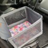 Mata samochodowa dla psa na przednie lub tylne siedzenie BOX z okienkami szara/domki - obrazek 3